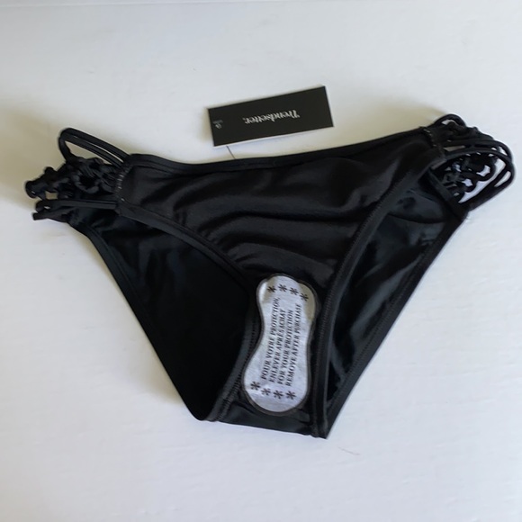 🆕 Black Bikini Bottoms…Cool side design NWT!!! - Picture 8 of 10